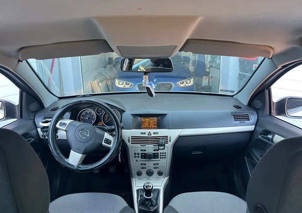 Opel Astra cena 8000 przebieg: 172000, rok produkcji 2008 z Dukla małe 79